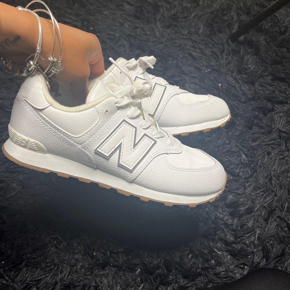 All white 574 new balance
